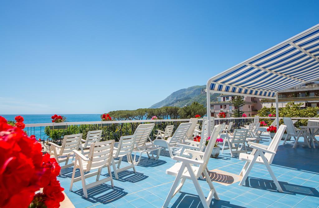 La Residenza Aparthotel Maiori Buitenkant foto